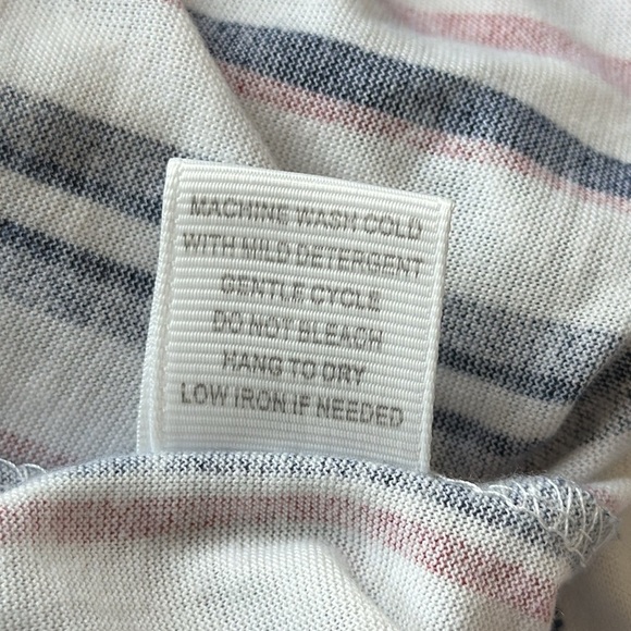 Eden & Olivia red, white, and blue button-down shirt, size M - Picture 11 of 11